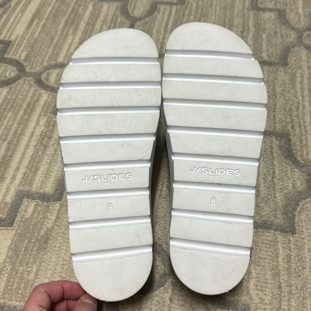 White slides - Picture 3 of 3